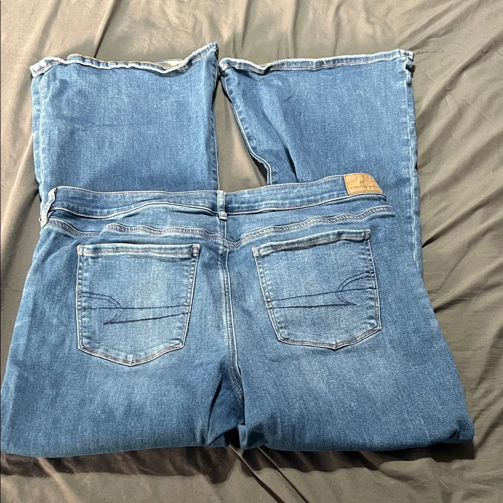 American Eagle Outfitters Light Blue Flare Jeans - Picture 5 of 5